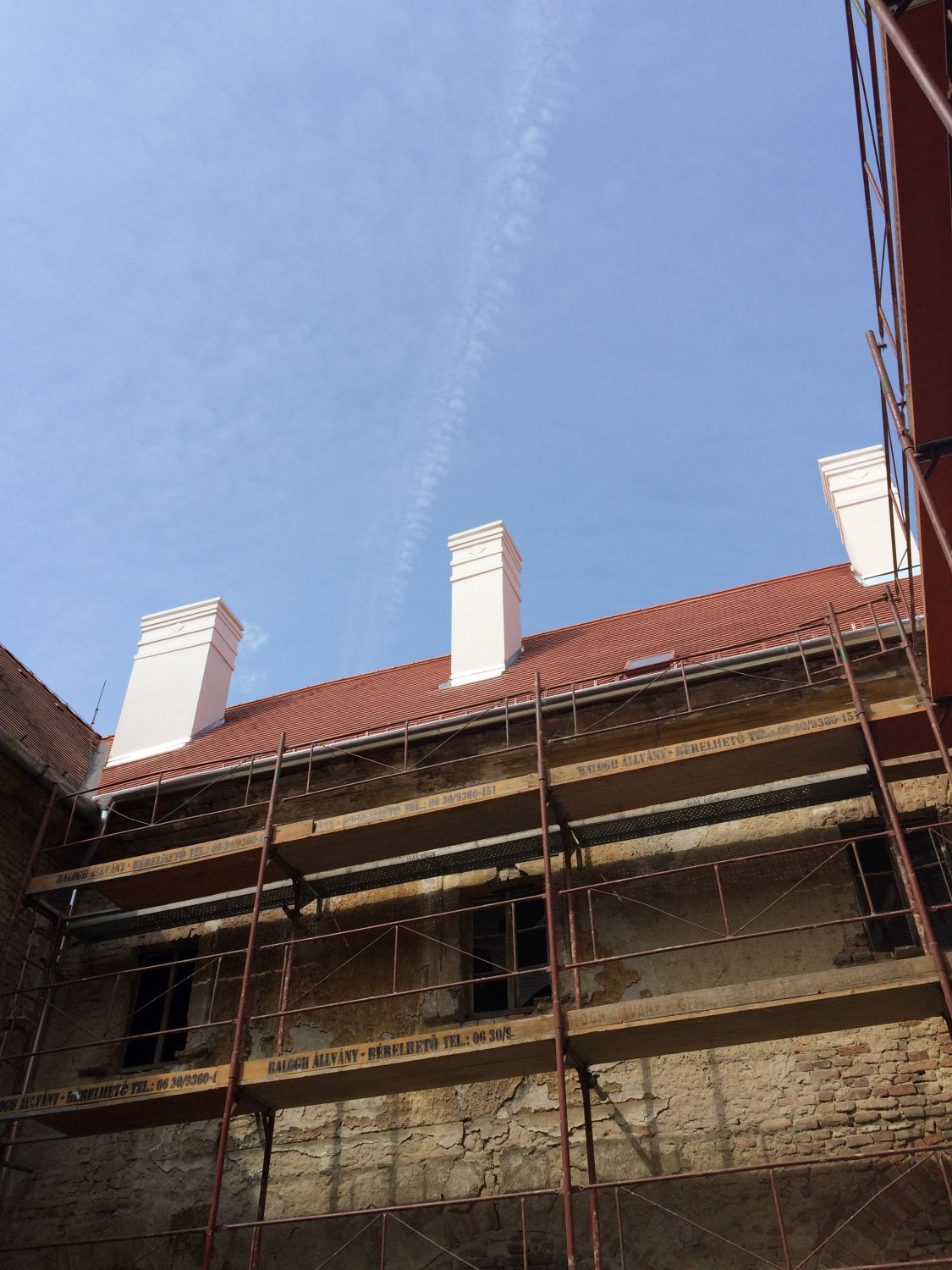Pápai ferences kolostor tetőfelújítási munkái és szerkezeti megerősítése