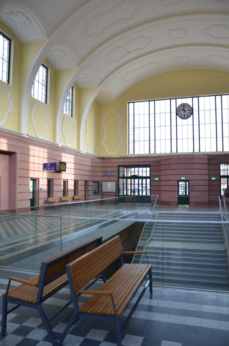 A békéscsabai vasútállomás felújítása-belső terek